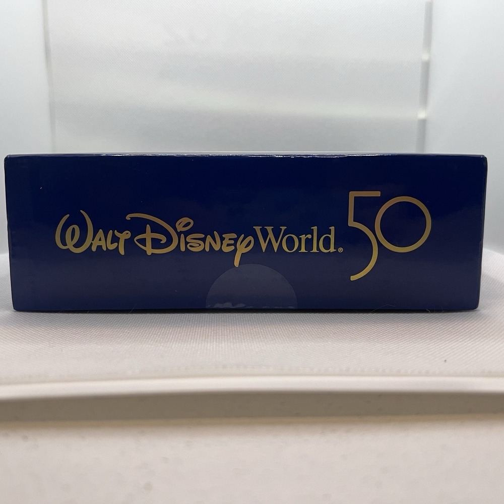 Disney World 50th Anniversary Partners Statue 1000 Pc Puzzle NIB Sealed - Picture 5 of 8